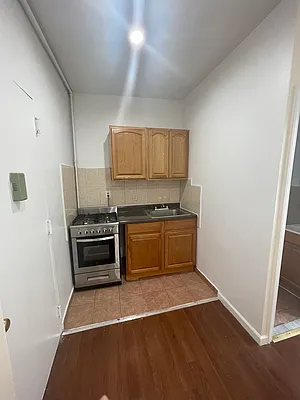 Rented by NYC LUXURY APT RENTALS CO LLC | media 15