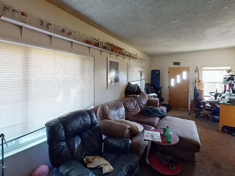2132 Price St — Photo 10