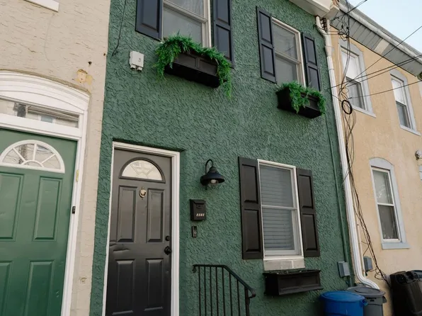 4856 Ogle St, Philadelphia, PA 19127