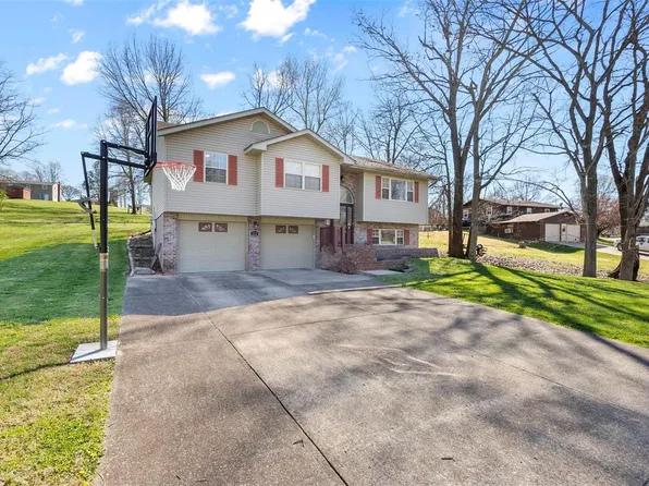 523 Francis Dr, Jackson, MO 63755