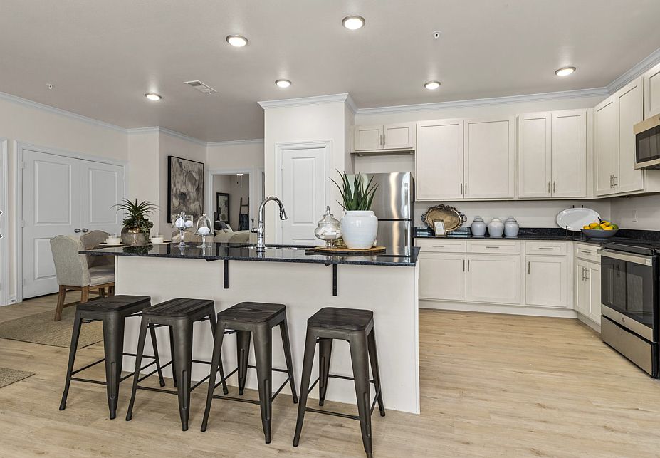 1st image of 420 S Fleishel Ave #133