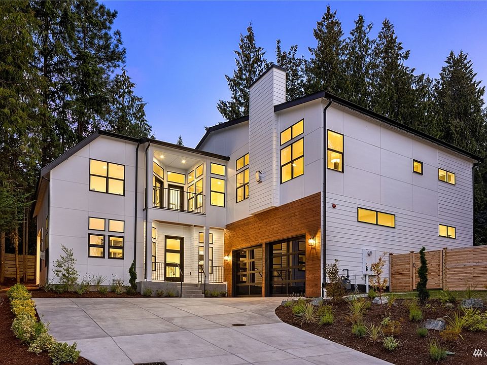 1st image of 4033 Lake Sammamish Parkway SE