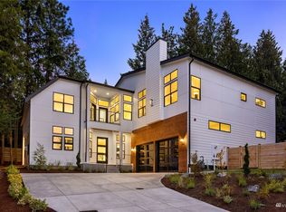 4033 Lake Sammamish Pkwy SE, Bellevue, WA