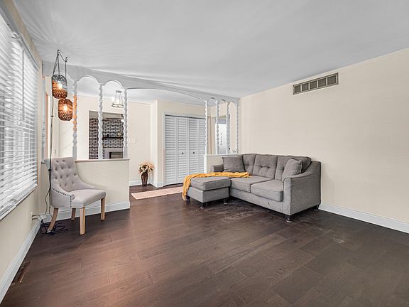 4th image of 3050 W 47th Ave