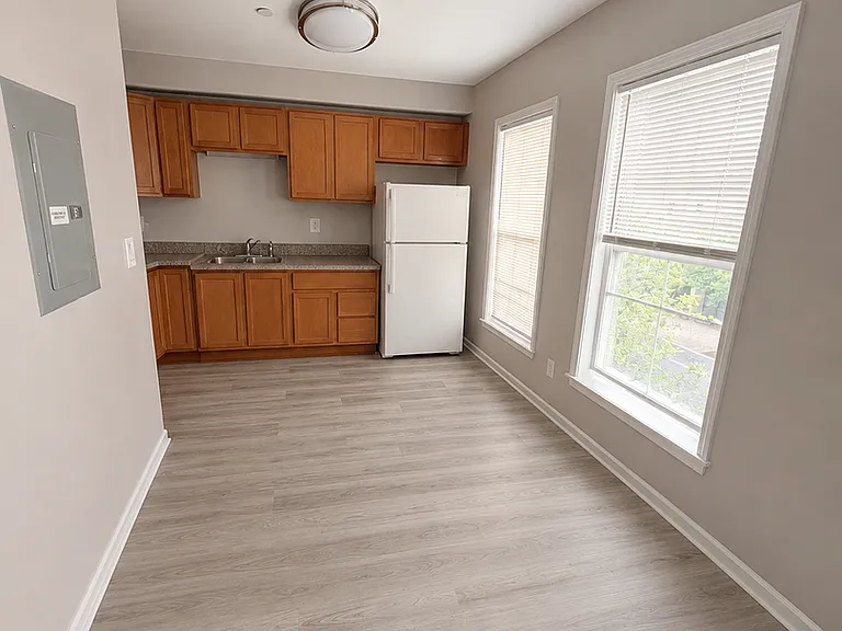 62-68 E Washington Ave — Photo 2