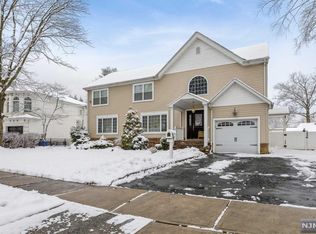 310 Lacey Dr, New Milford, NJ 07646