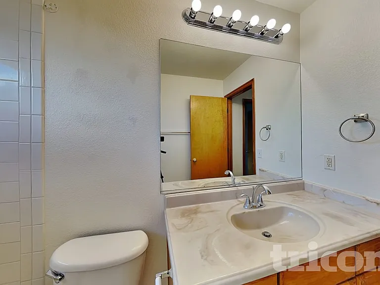 5389 S Bahama Ct — Photo 16