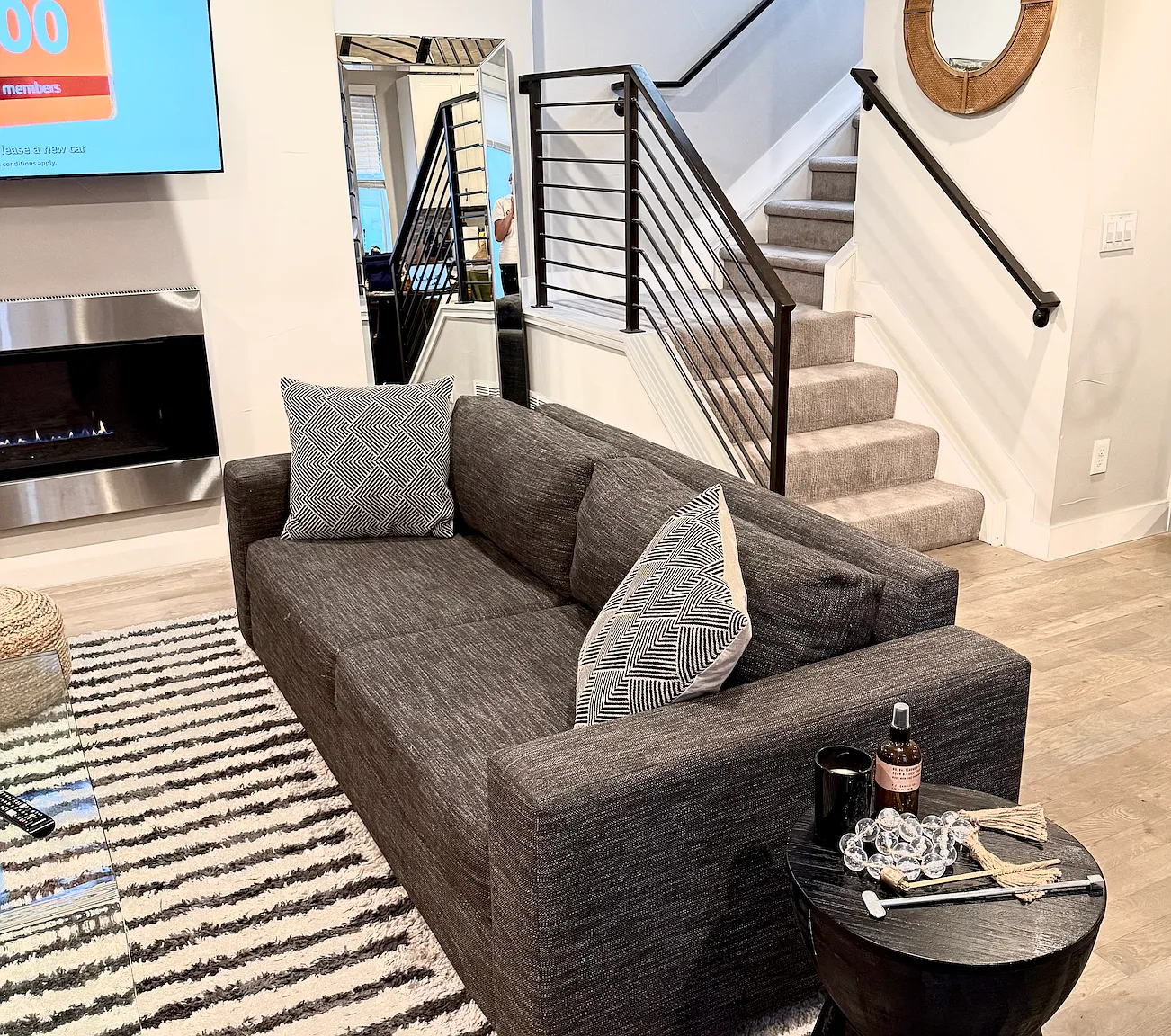 3 bed, 1437 sqft, $4,080 — Photo 3