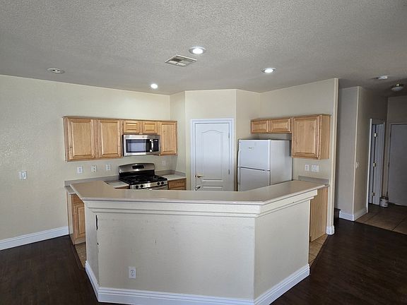 5th image of 2064 Scanlon Ferry Ct Unit 103