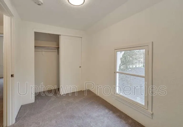 624 NW 22nd Ave #UPPER — Photo 12