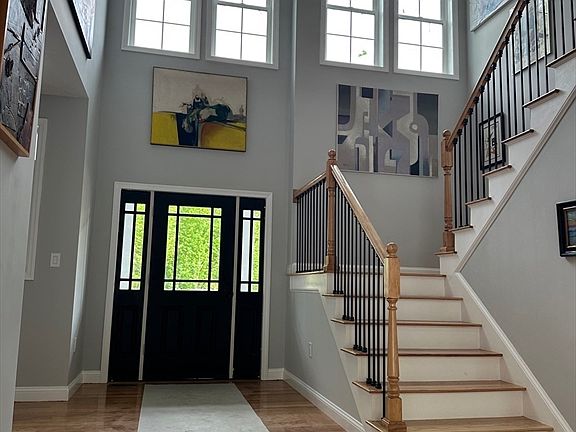 4th image of 44 Grandview Rd
