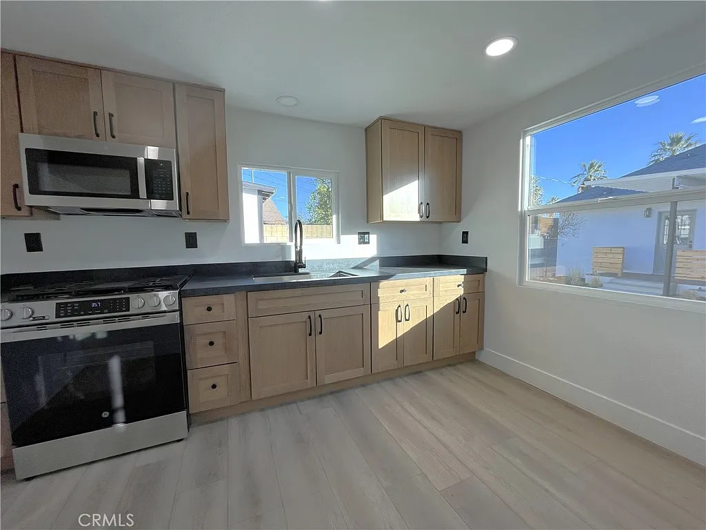 1 bed, 526 sqft, $2,000 — Photo 4