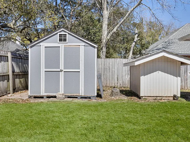 1517 Porpoise St — Photo 22