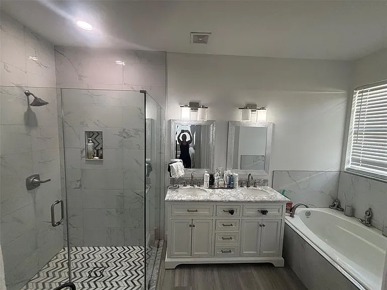 5028 Olde Kerry Dr — Photo 9
