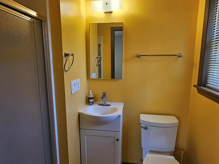 708 W Hartwood Ave — Photo 17