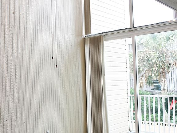3rd image of 901 Ocean Blvd APT 17