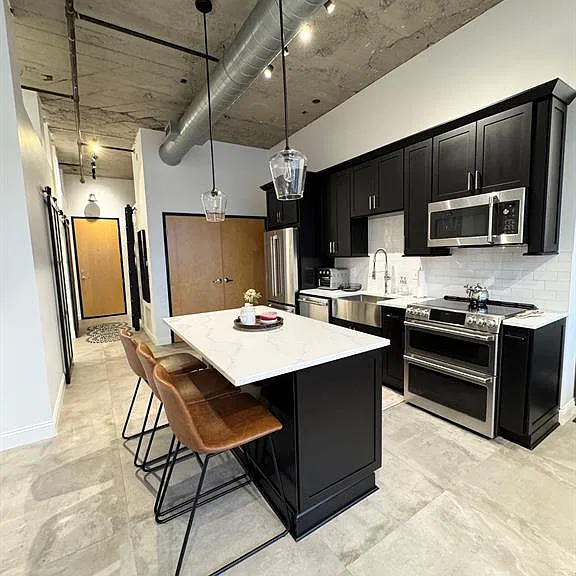 55 W Canfield St #212 — Photo 14