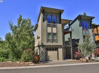 2558 Sierra Ln, Hood River, OR 97031