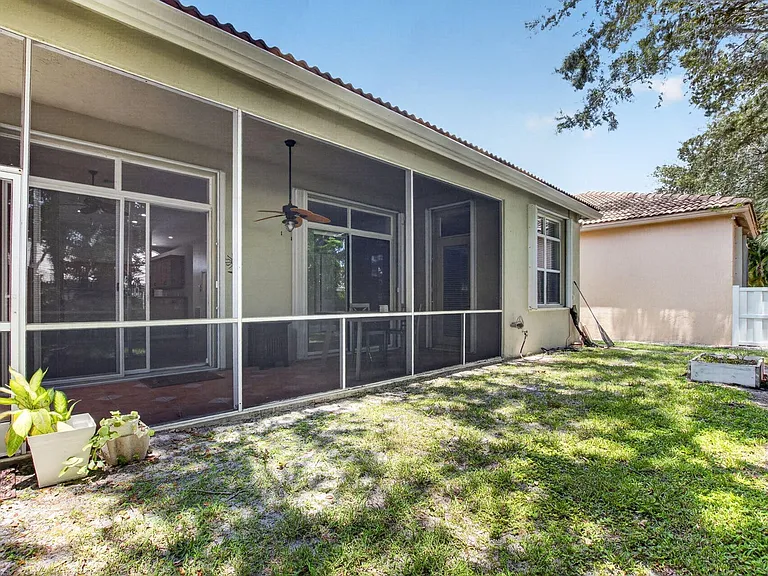 5346 Vallejo Ter — Photo 17