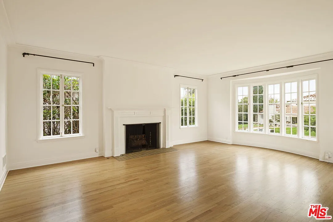 4 bed, 4.5 bath, 3278 sqft, $15,000 — Photo 4