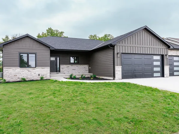 5841 Shady Lake Rd, Columbus, NE 68601
