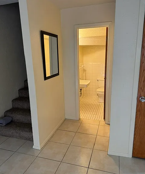 2306 Wales Cir #C — Photo 8