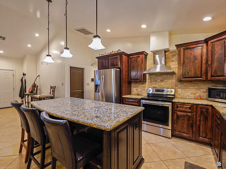 4527 E County Road 15 — Photo 7