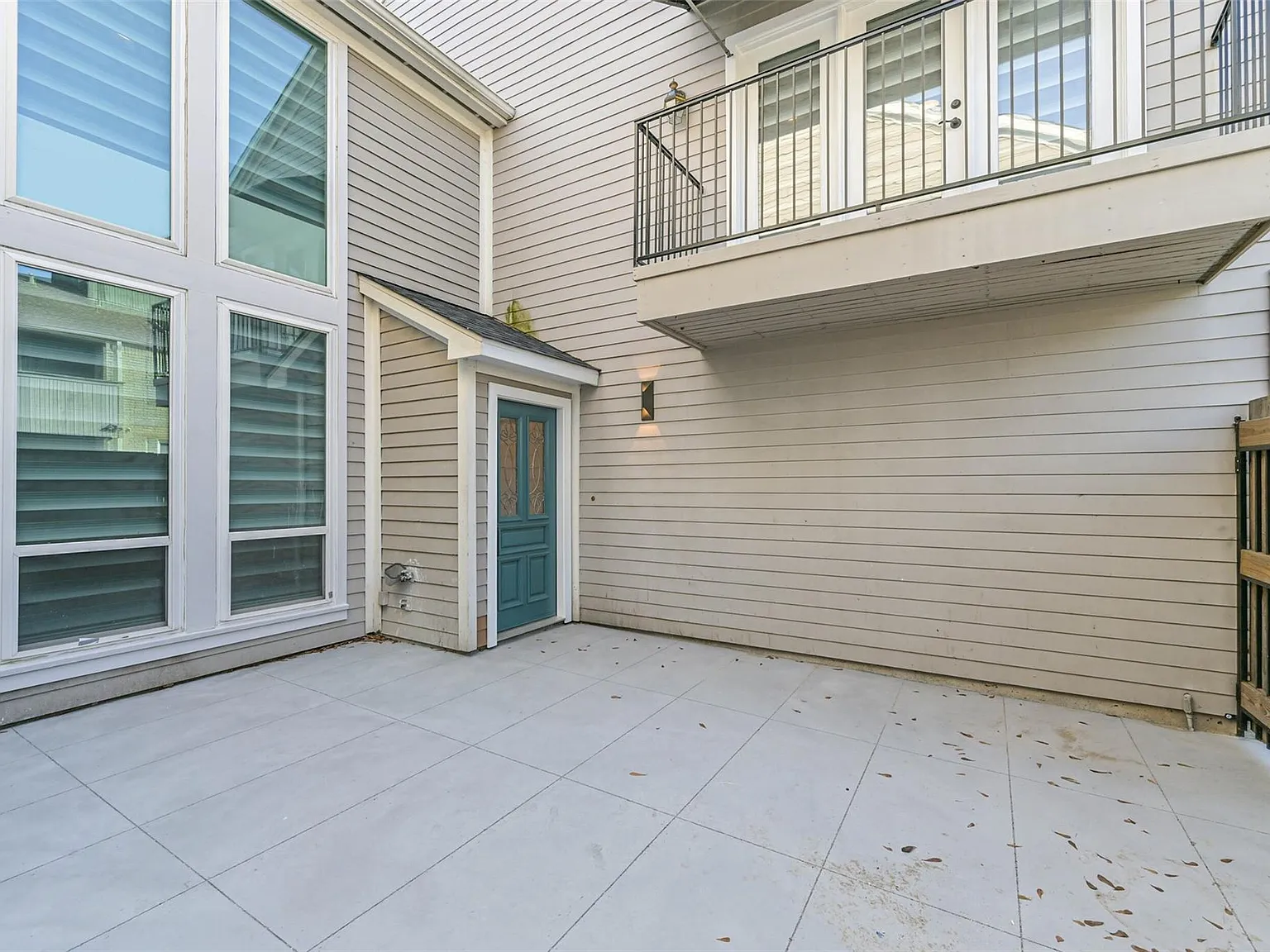 3 bed, 3.5 bath, 1845 sqft, $2,975 — Photo 4