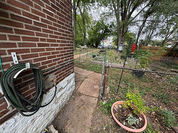 5th image of 5311 Magnolia Ave #1F