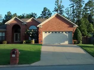 132 Orleans Dr, Maumelle, AR 72113