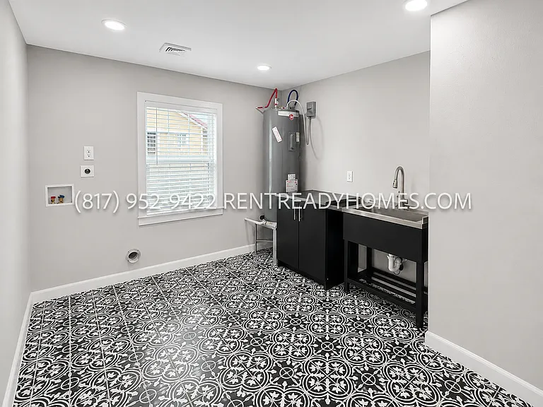 6301 Iron Rock Ave — Photo 10