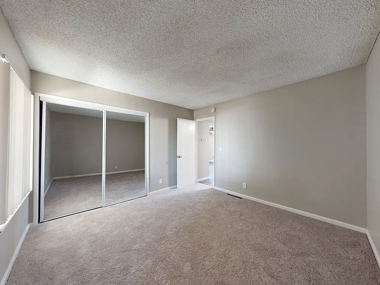 Hidden Glen Apartments — Photo 31