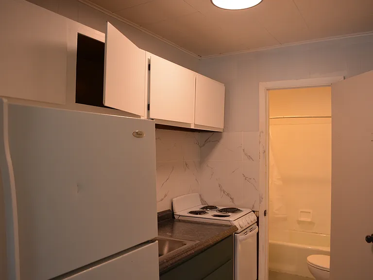 1015 Park Ave #1 — Photo 2