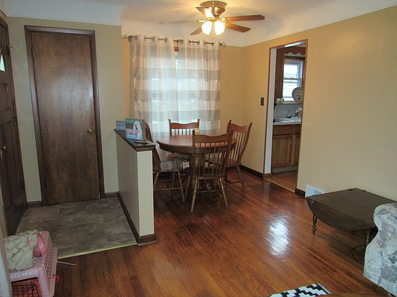3rd image of 29965 Truman Ave