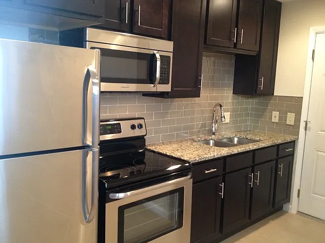 2 bed, 700 sqft, $1,550 — Photo 1