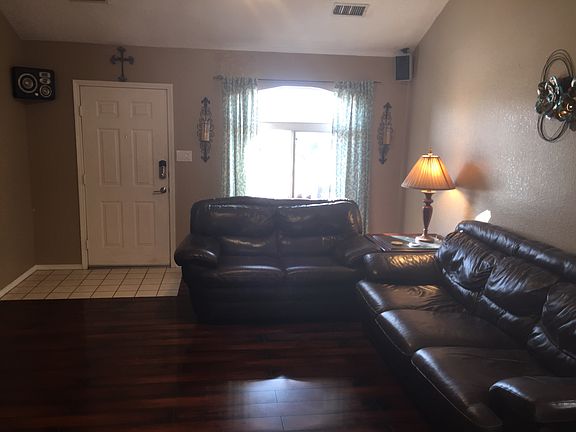3rd image of 958 Ladron Ave