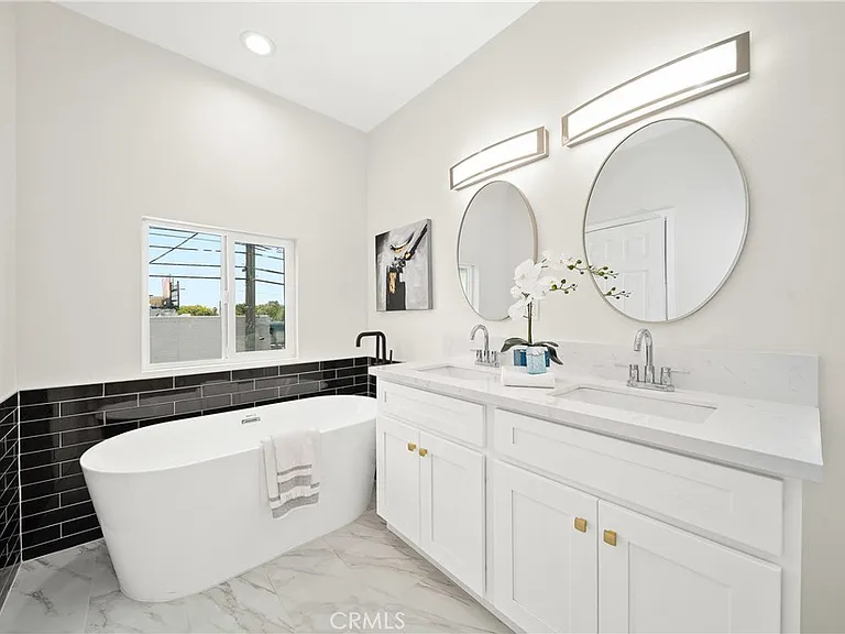 1372 Carmona Ave — Photo 19