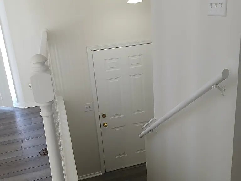 7947 Twin Oaks Rd — Photo 3