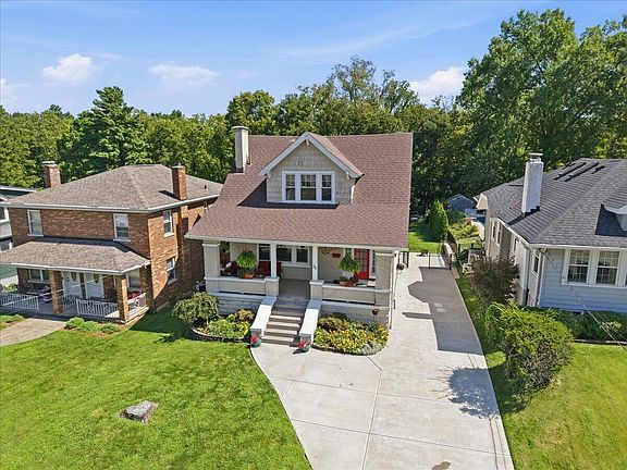 4th image of 36 Woodlawn Ave