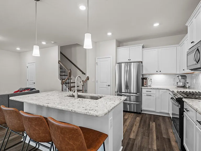 1021 Everglades Way — Photo 7