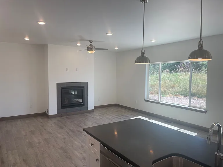 52 Black Label Way — Photo 6