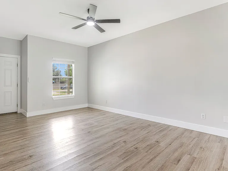 6643 Water St — Photo 5