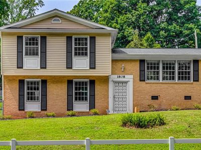 1808 Amber Ln, Greensboro, NC, 27407