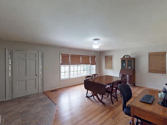 4th image of 404 Wilkins Ave