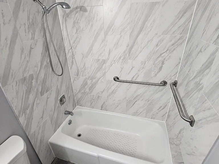 6929 Pershing Rd #5 — Photo 7