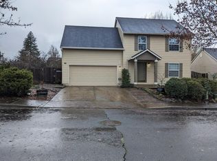415 S 1st St, Carlton, OR 97111