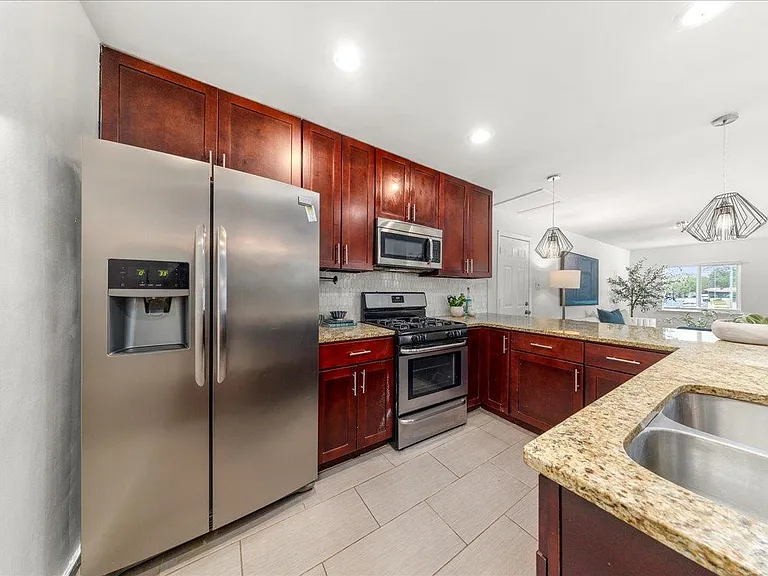 5108 Emerald Forest Dr — Photo 11