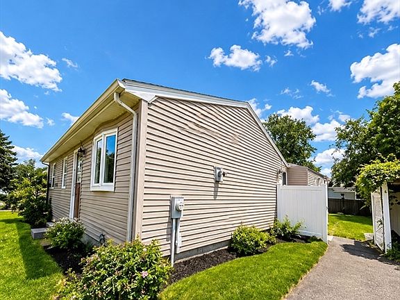 4th image of 40 Partridge Dr