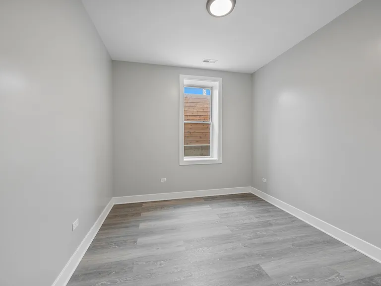 1911 S Jefferson St #1 — Photo 6