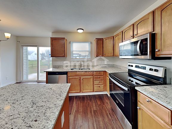 3rd image of 1557 Pheasant Run Dr